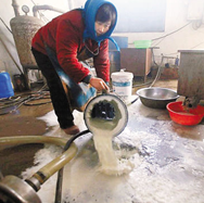 奶業(yè)困局，路在何方？