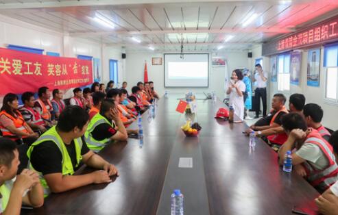 “小病挺，大病拖” 農(nóng)民工的健康保障如何破題？