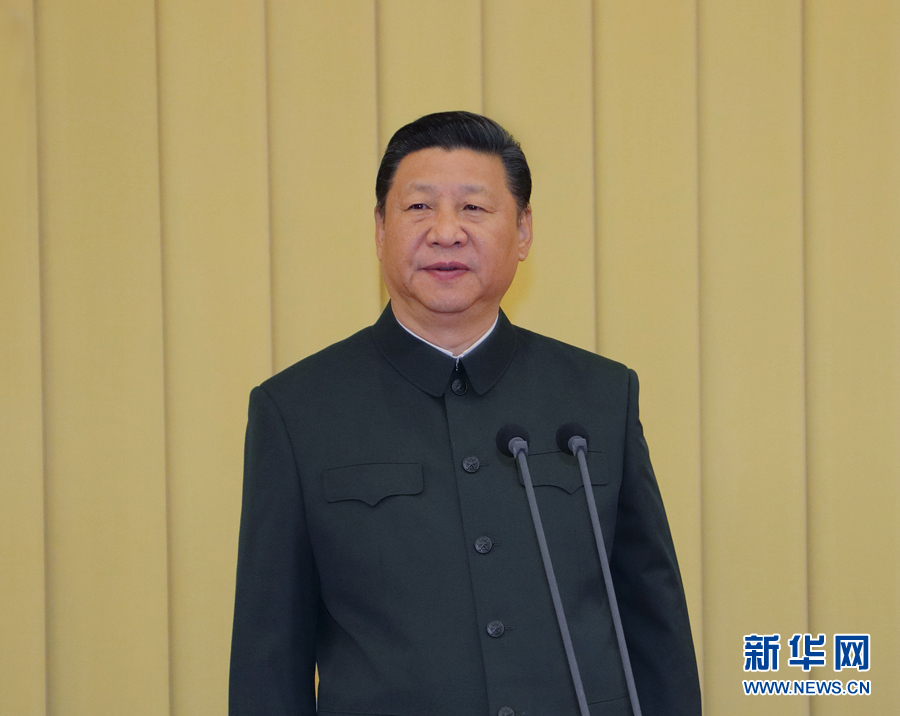 4月18日，中共中央總書記、國家主席、中央軍委主席習近平接見新調(diào)整組建軍級單位主官，并對各單位發(fā)布訓令。這是習近平在發(fā)布訓令。新華社記者 李剛 攝