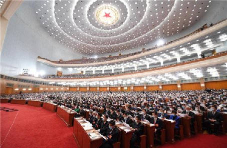 政府工作報告中，這些內(nèi)容與國防和軍隊建設息息相關(guān)