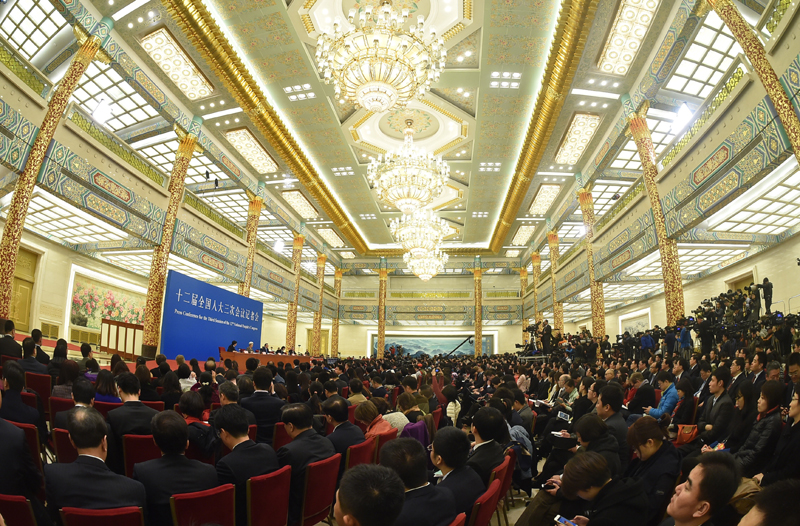 3月15日，國務院總理李克強在北京人民大會堂與中外記者見面，并回答記者提問。新華社記者 李然 攝