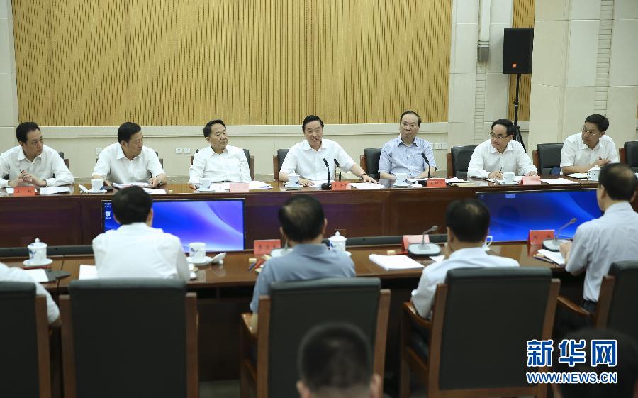 8月31日，中宣部在北京召開創(chuàng)新新聞傳播工作交流會(huì)，中共中央政治局委員、中央書記處書記、中宣部部長劉奇葆出席會(huì)議并講話。新華社記者蘭紅光攝