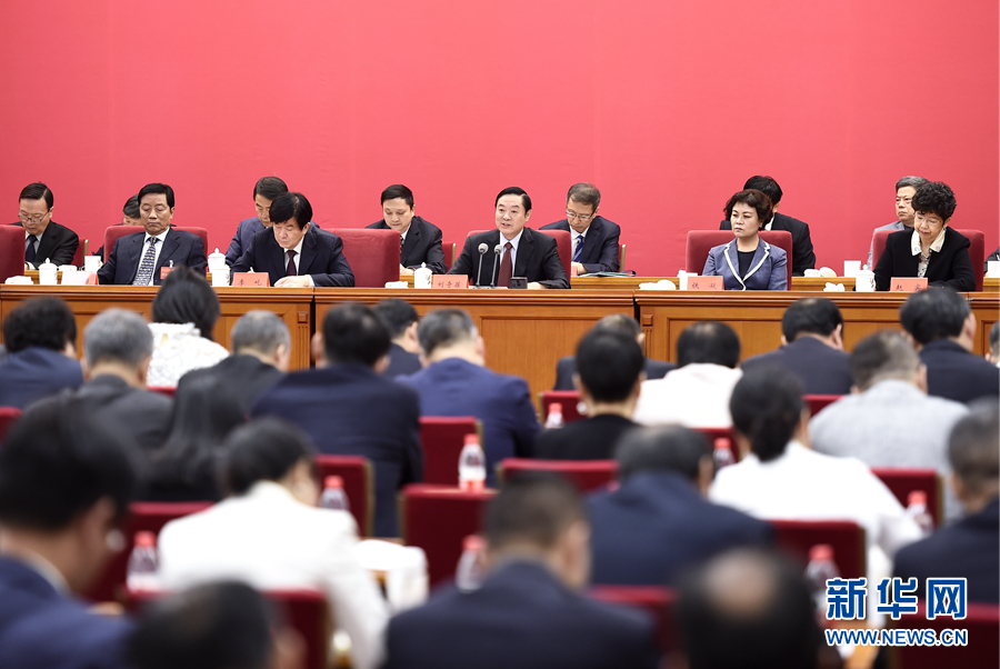 9月20日，中國(guó)電視藝術(shù)家協(xié)會(huì)第六次全國(guó)代表大會(huì)在北京召開。中共中央政治局委員、中央書記處書記、中宣部部長(zhǎng)劉奇葆出席開幕式并講話。新華社記者 燕雁 攝