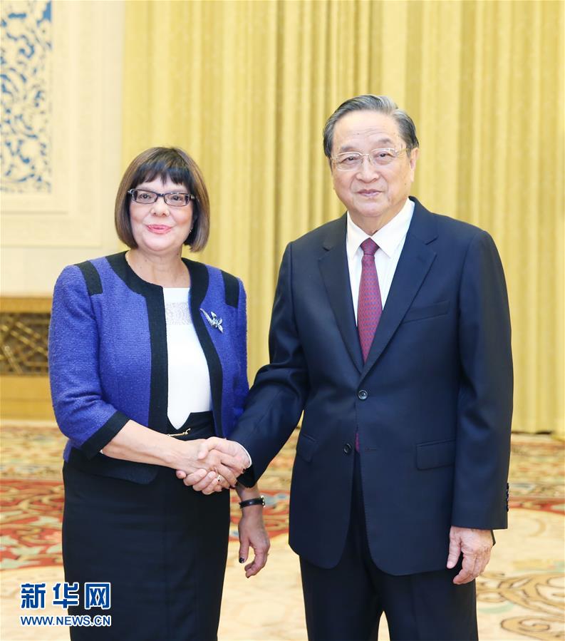 11月27日，全國政協(xié)主席俞正聲在北京會見塞爾維亞國民議會議長戈伊科維奇。新華社記者 姚大偉 攝