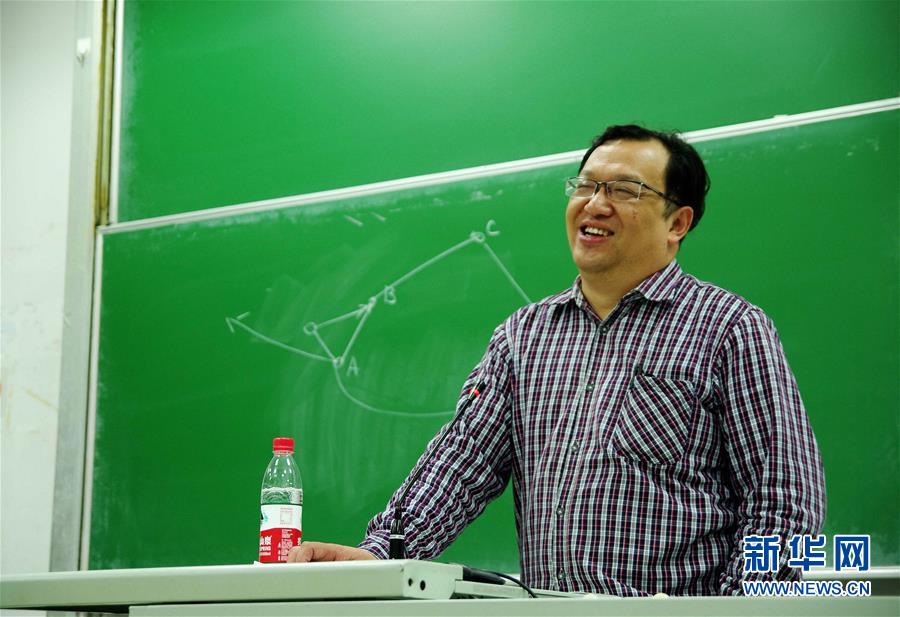 （新華全媒頭條·圖文互動(dòng)）（3）清明，為了祭奠，更為了前行