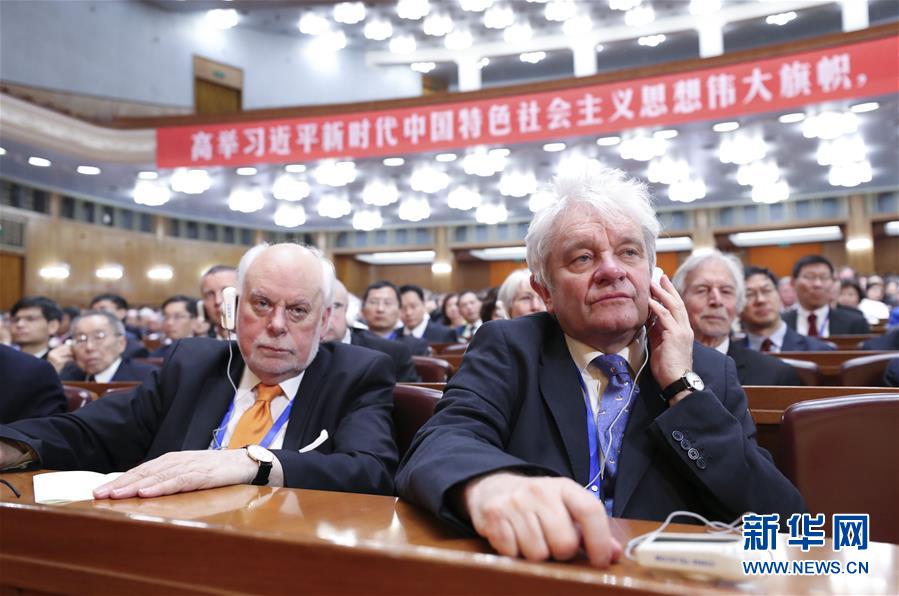 （新華全媒頭條·圖文互動）（3）向著建設(shè)世界科技強(qiáng)國的偉大目標(biāo)奮勇前進(jìn)！——習(xí)近平總書記在兩院院士大會上的重要講話引起熱烈反響之一 