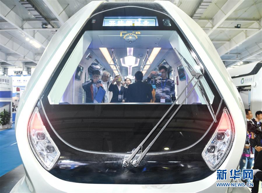 （圖文互動(dòng)）（1）中車(chē)長(zhǎng)客研制新一代智能地鐵列車(chē)在長(zhǎng)春首次亮相