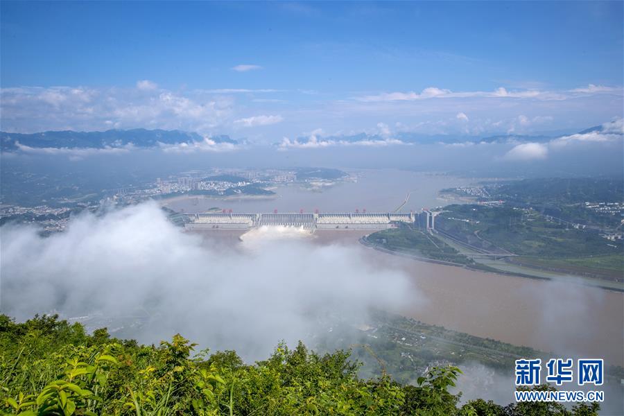 （百城百縣百企調(diào)研行·圖文互動）（2）建設(shè)長江綠色走廊再譜新章——長江三峽集團(tuán)發(fā)展紀(jì)實(shí)