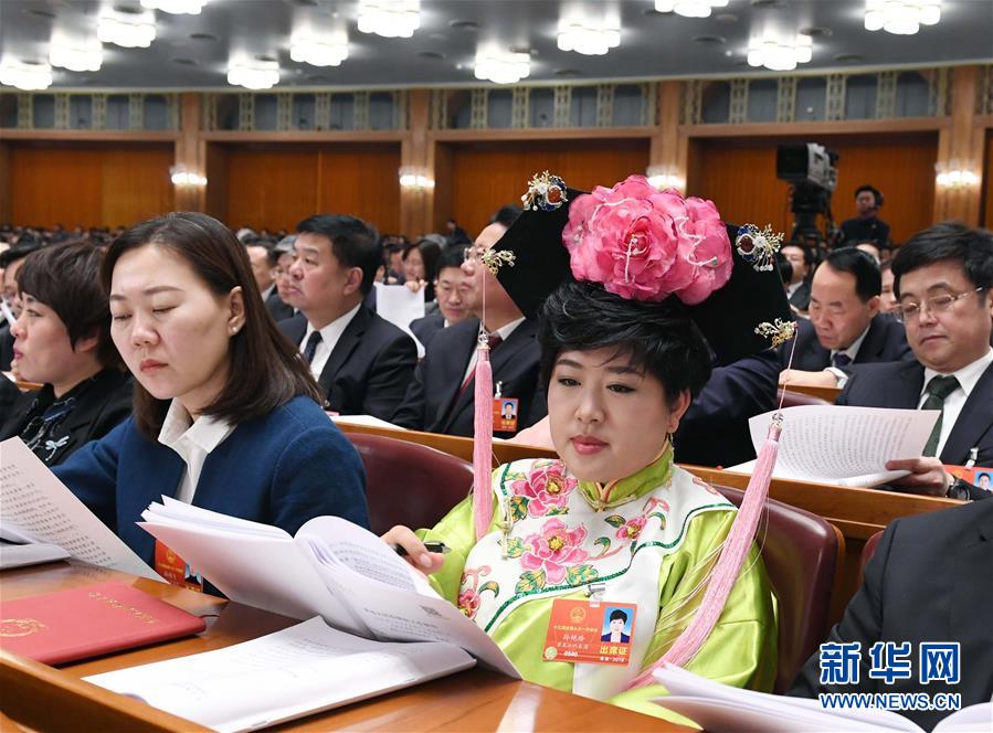 （兩會(huì)·基層代表履職故事）（1）全國(guó)人大代表孫艷玲：做好非遺事業(yè)，讓古老技藝活起來(lái)