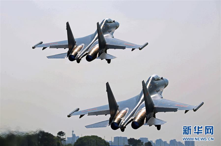 （新華全媒頭條·圖文互動(dòng)）（5）戰(zhàn)鷹，為祖國(guó)奮飛——記空軍航空兵某旅旅長(zhǎng)、特級(jí)飛行員郝井文