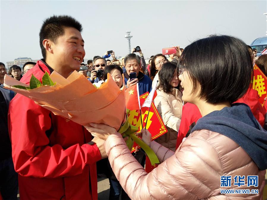 （第35次南極科考·圖文互動）（2）“雪龍”歸航 中國第35次南極考察取得多項(xiàng)成果