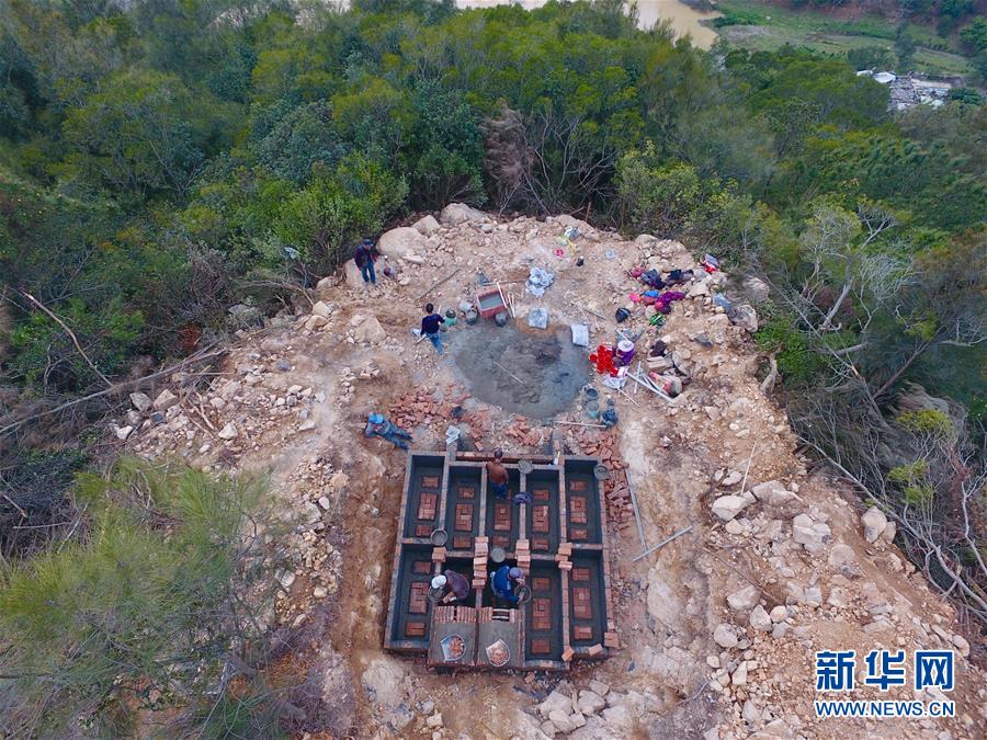 （新華視點(diǎn)·圖文互動(dòng)）（2）福州沿海：密林深處、水庫(kù)旁邊，大片豪華活人墓偷偷建造……