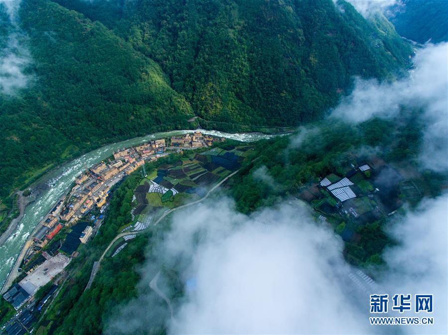 （壯麗70年·奮斗新時(shí)代·圖文互動(dòng)）（1）獨(dú)龍江畔，這個(gè)民族“一躍千年”