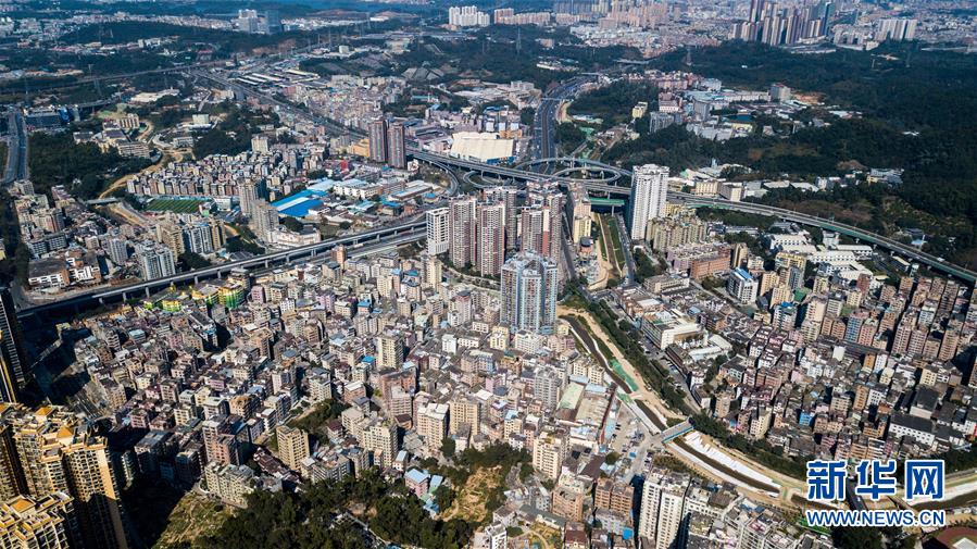 （在習近平新時代中國特色社會主義思想指引下——新時代新作為新篇章·圖文互動）（2）從種地到“種”高科技產業(yè)——“改革村”的新思維