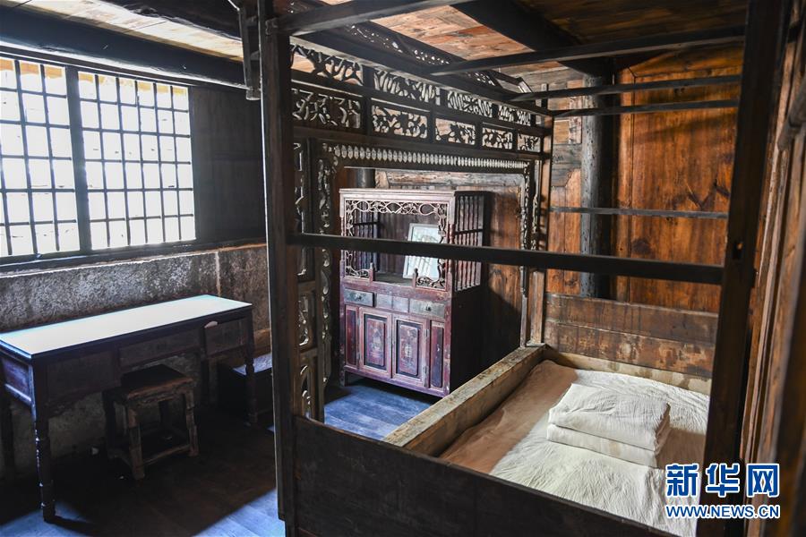 （壯麗70年·奮斗新時(shí)代——記者再走長征路·圖文互動）（5）手捧棉被憶紅軍：走了那么多年，我們都念他們的好