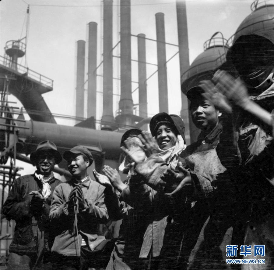 （新華全媒頭條·圖文互動(dòng)）（4）億萬人民的奮斗史詩(shī)——獻(xiàn)給共和國(guó)70年光輝歷史的創(chuàng)造者