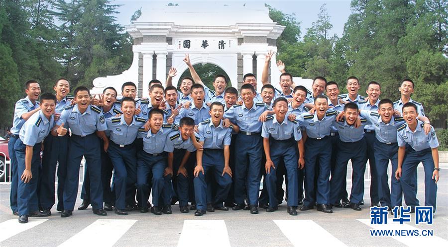 （人民空軍70年·圖文互動(dòng)）（5）我愛(ài)祖國(guó)的藍(lán)天——空軍強(qiáng)軍主題紀(jì)念封8張“同框照”背后的故事 