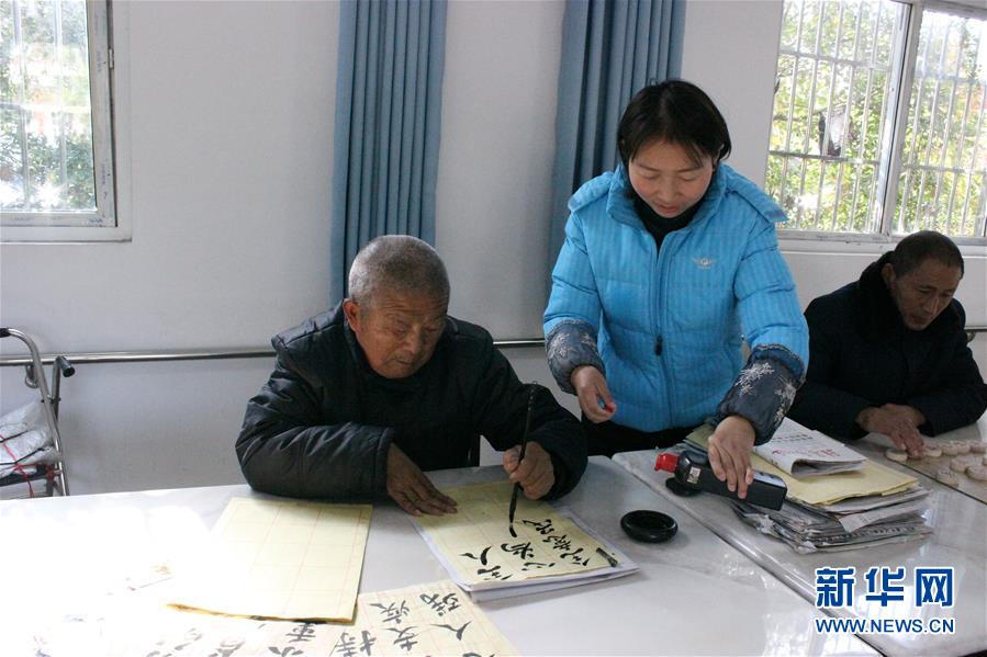 （在習(xí)近平新時(shí)代中國特色社會(huì)主義思想指引下——新時(shí)代新作為新篇章·總書記關(guān)切脫貧事·圖文互動(dòng)）（3）醫(yī)療扶貧，照亮貧困家庭的明天