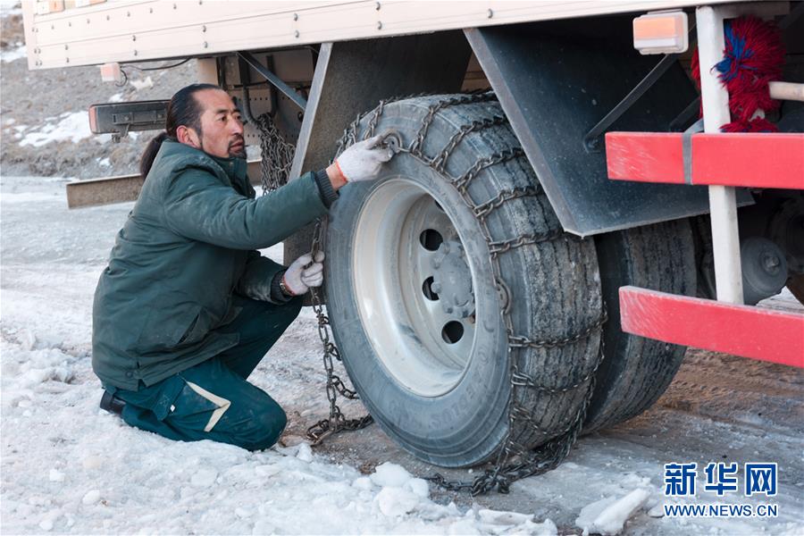 （新華全媒頭條·圖文互動(dòng)）（4）格?；ㄩ_滿天路——寫在川藏公路通車65周年之際
