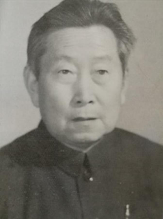 （為了民族復(fù)興·英雄烈士譜·圖文互動(dòng)）鄧國忠：能扛槍桿子、擅拿筆桿子的公安烈士