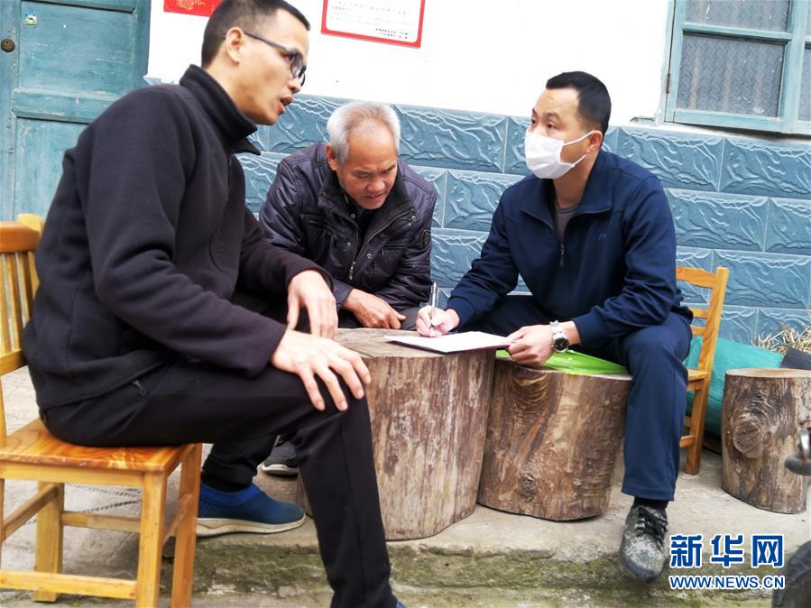 （習(xí)近平致敬的戰(zhàn)“疫”英雄·下沉干部篇·圖文互動）（6）他們，挺身而出守防線