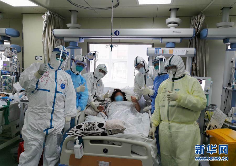 （抗疫一線醫(yī)務(wù)人員英雄群體·圖文互動）（1）合力護(hù)航生命之舟——遼寧、上海、廣東等醫(yī)療隊聯(lián)手決戰(zhàn)雷神山