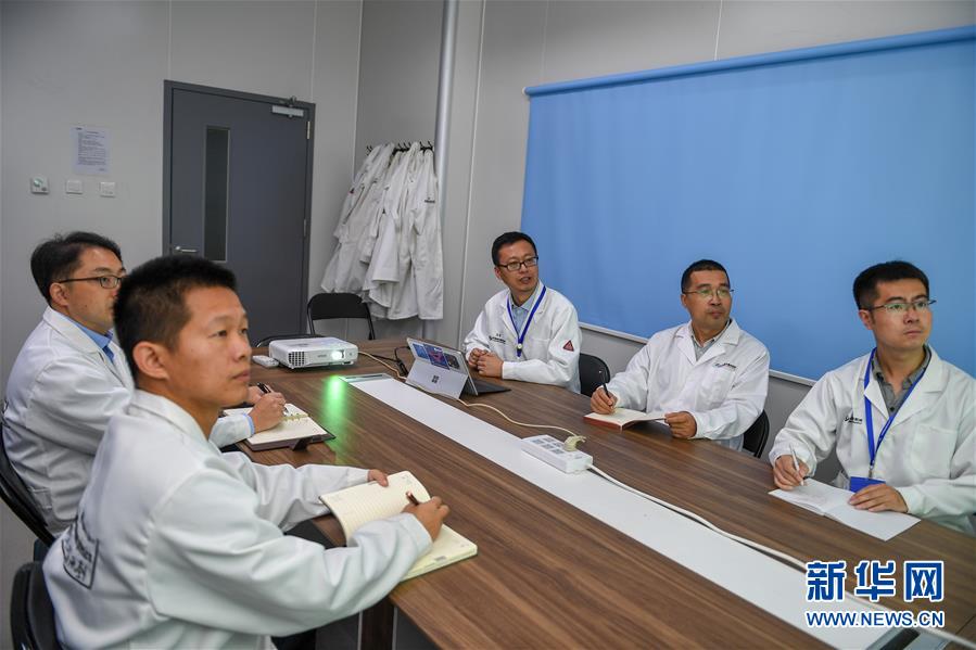（在習(xí)近平新時(shí)代中國特色社會(huì)主義思想指引下——新時(shí)代新作為新篇章·習(xí)近平總書記關(guān)切事·圖文互動(dòng)）（1）終不悔為國為民，攀高峰只爭朝夕——來自科學(xué)家們的動(dòng)人故事