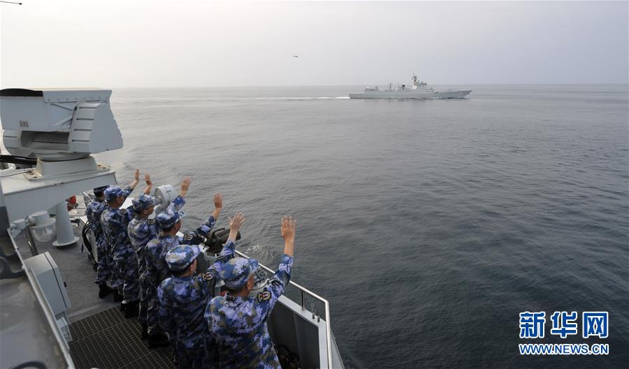 （國(guó)際）（2）中國(guó)海軍第35、36批護(hù)航編隊(duì)在亞丁灣完成任務(wù)交接