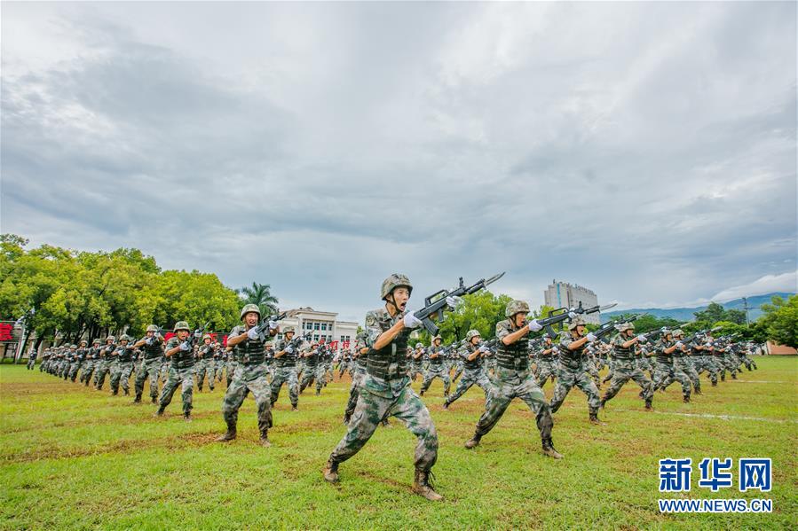 （在習近平強軍思想指引下·我們在戰(zhàn)位報告·圖文互動）（2）千里移防，鐵心跟黨走——南部戰(zhàn)區(qū)陸軍第75集團軍某紅軍旅政治建軍、練兵備戰(zhàn)記事