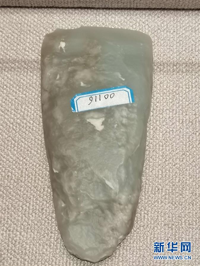 （文化視點(diǎn)·聽(tīng)文物講故事·圖文互動(dòng)）（2）豪橫！古人扛著玉斧在羅布泊打獵