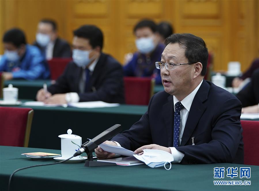 （新華全媒頭條·圖文互動）（9）從人民中汲取磅礴力量——習(xí)近平總書記同出席2020年全國兩會人大代表、政協(xié)委員共商國是紀(jì)實