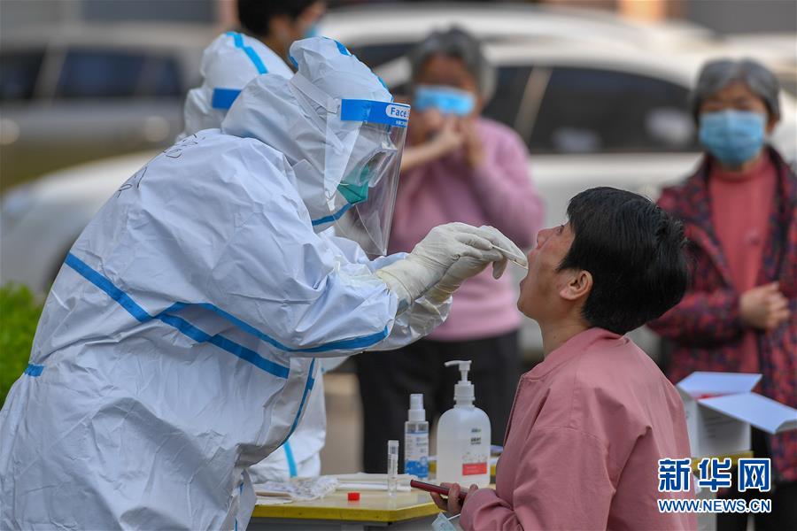 （新華全媒頭條·兩會精神看落實·圖文互動）（5）整體謀劃、系統(tǒng)升級、全面提升——落實全國兩會精神織牢織密公共衛(wèi)生防護網(wǎng)