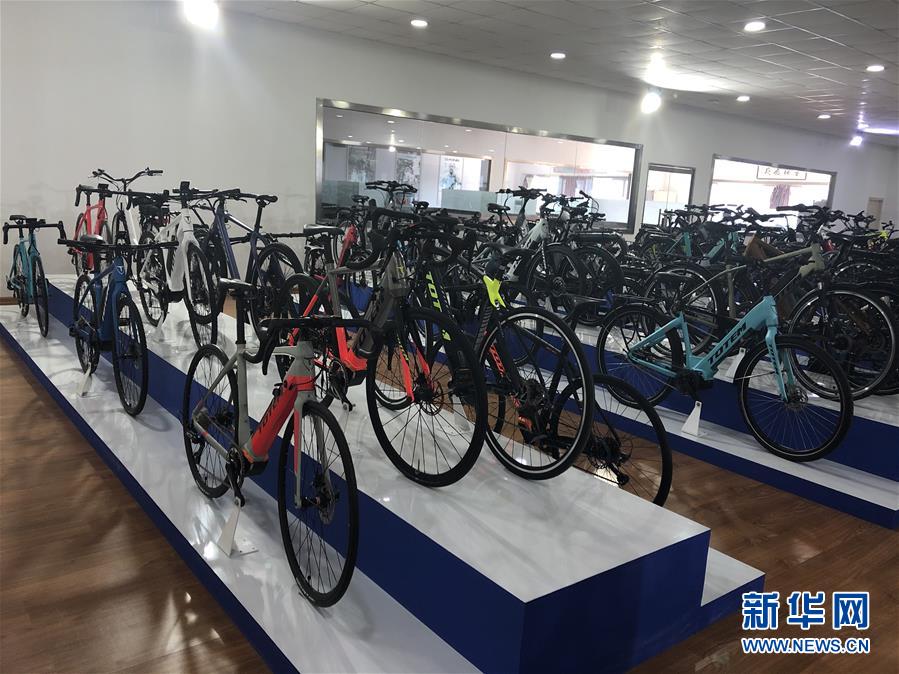 （在習(xí)近平新時代中國特色社會主義思想指引下——新時代新作為新篇章·習(xí)近平總書記關(guān)切事·圖文互動）（11）激發(fā)每個經(jīng)濟“細(xì)胞”的活力——千方百計把市場主體保護(hù)好