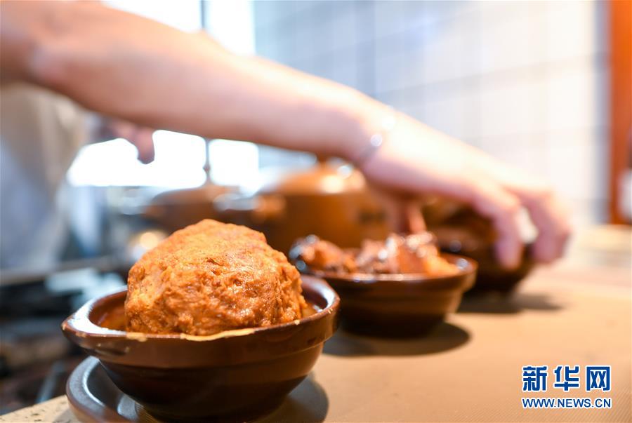 （在習(xí)近平新時(shí)代中國特色社會(huì)主義思想指引下——新時(shí)代新作為新篇章·習(xí)近平總書記關(guān)切事·圖文互動(dòng)）（7）珍惜盤中餐，狠剎浪費(fèi)風(fēng)——各地積極行動(dòng)堅(jiān)決制止餐飲浪費(fèi)