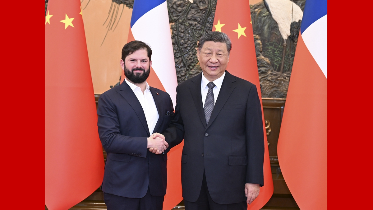 習(xí)近平會(huì)見智利總統(tǒng)博里奇