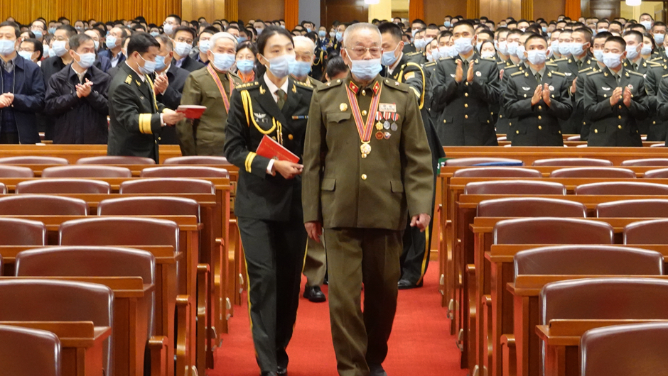 大會前，志愿軍老同志入場