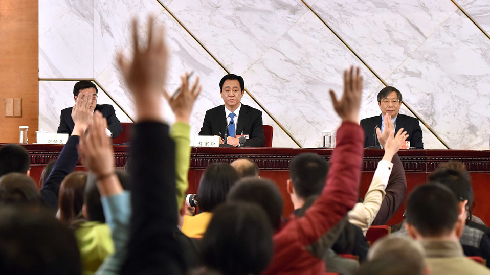 政協(xié)委員談適應引領新常態(tài)推進供給側(cè)結(jié)構性改革