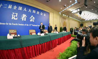 尚福林、劉士余、項俊波等步入會場