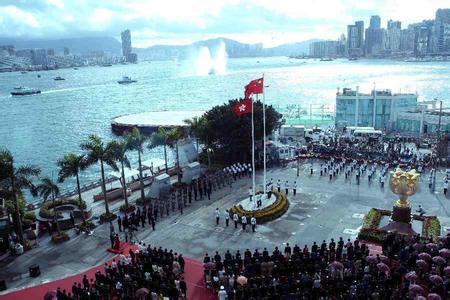 今年7月1日香港將迎來回歸祖國20周年，這是一件大事、盛事