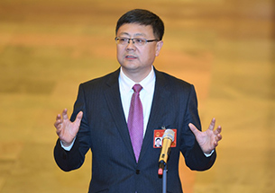 陳吉寧：對京津冀及周邊地區(qū)空氣質(zhì)量專項(xiàng)督查發(fā)現(xiàn)2000多個問題