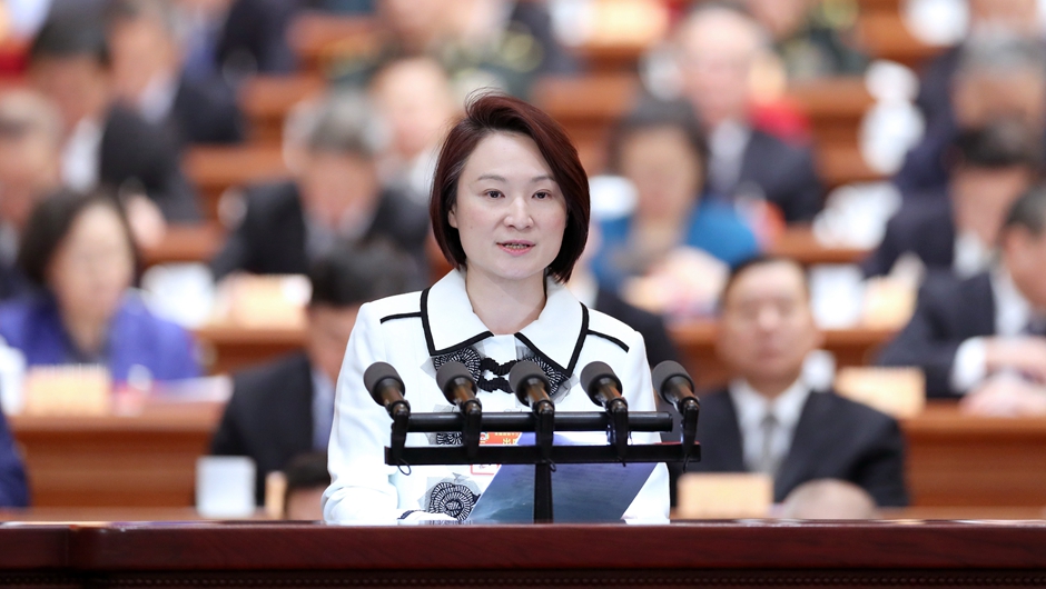 民建聯(lián)主席，香港立法會(huì)議員、行政會(huì)議成員 李慧瓊