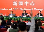 十八大集體采訪(fǎng)談中國(guó)共產(chǎn)黨的理論創(chuàng)新