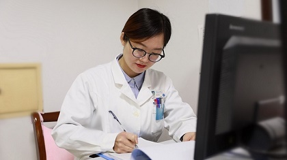 有才！這位女醫(yī)生自創(chuàng)說唱視頻，讓科普更“接地氣”
