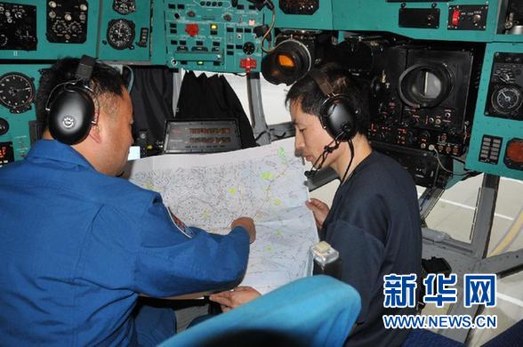 （搜尋馬航370航班·圖文互動）（2）中國空軍3架運輸機抵達(dá)馬來西亞 將展開海外搜救行動 