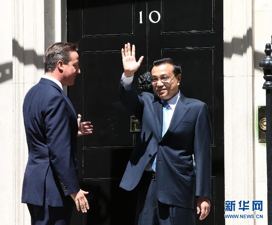 6月17日，中國國務(wù)院總理李克強(qiáng)在倫敦唐寧街10號(hào)首相府同英國首相卡梅倫舉行中英總理年度會(huì)晤。新華社記者 龐興雷 攝