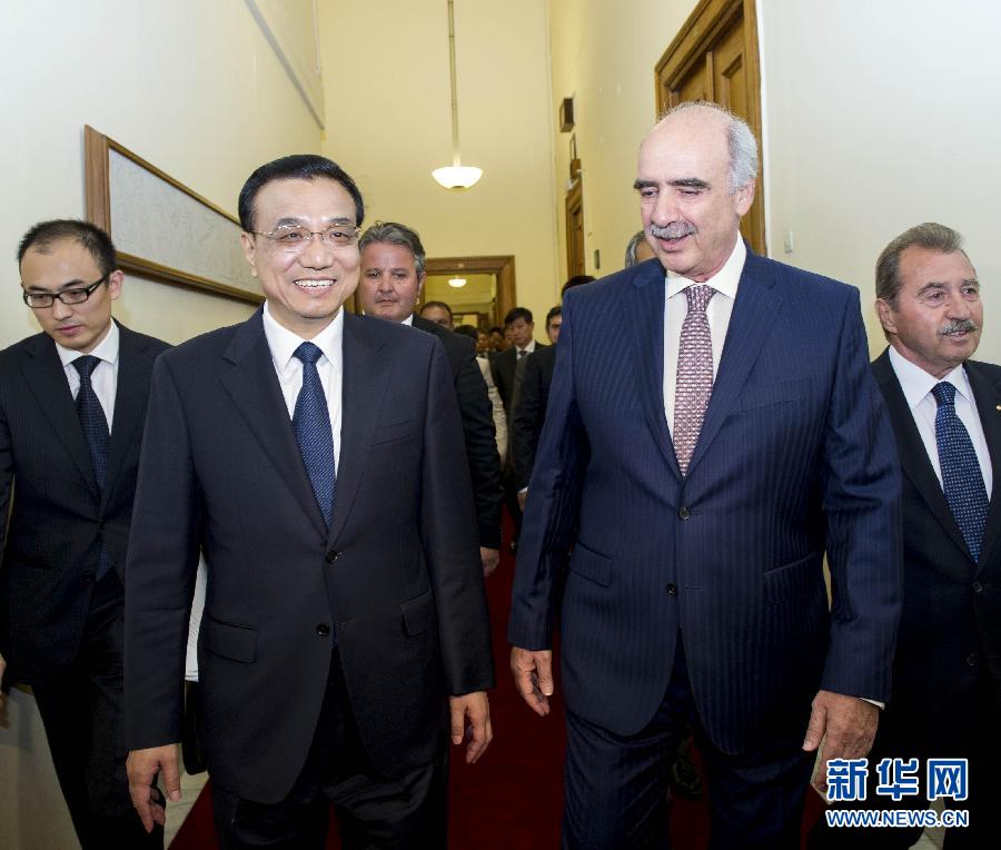6月19日，國務(wù)院總理李克強(qiáng)在希臘議會大廈會見希臘議長米馬拉基斯。新華社記者 王曄 攝