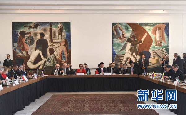 當?shù)貢r間7月17日，國家主席習近平出席在巴西利亞舉行的中國－拉美和加勒比國家領導人會晤。 新華社記者 李學仁 攝