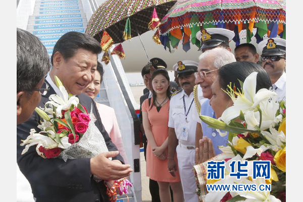 9月17日，國家主席習(xí)近平抵達古吉拉特邦艾哈邁達巴德市，開始對印度進行國事訪問。 新華社記者 鞠鵬 攝