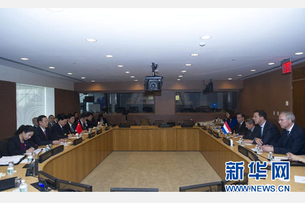 9月23日，出席聯(lián)合國氣候峰會(huì)的國家主席習(xí)近平特使、國務(wù)院副總理張高麗在紐約聯(lián)合國總部會(huì)見荷蘭首相呂特。 新華社記者 王曄 攝 