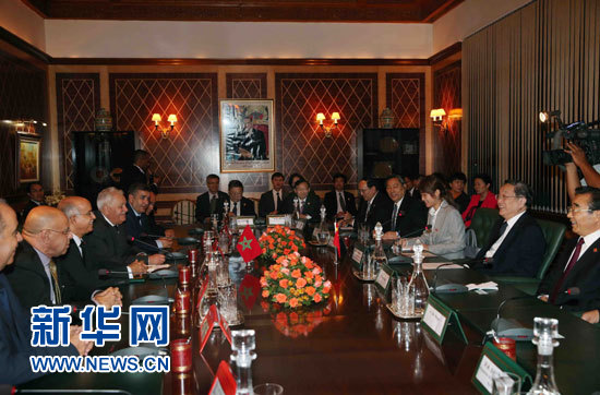 11月3日，中國(guó)全國(guó)政協(xié)主席俞正聲在拉巴特與摩洛哥參議長(zhǎng)比亞迪拉進(jìn)行會(huì)談。 新華社記者 劉衛(wèi)兵 攝
